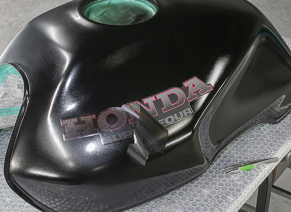 CB400 SUPER FOUR！タンクの凹み修理！！ 2